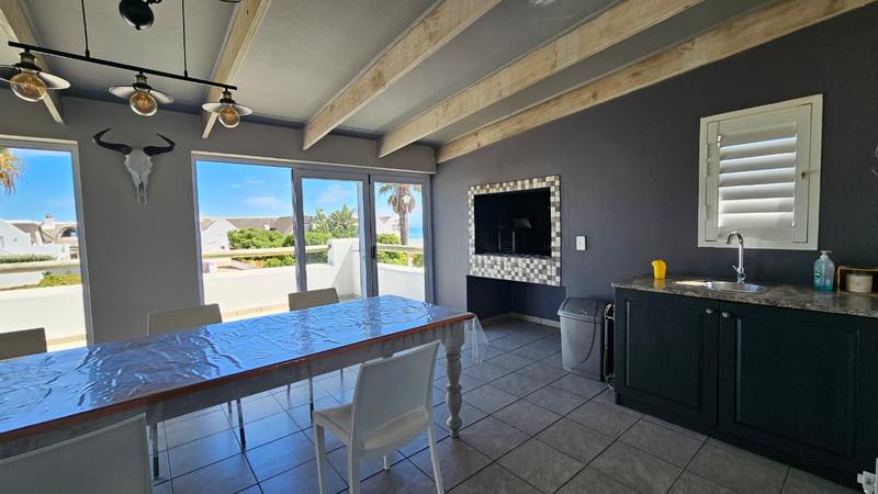 4 Bedroom Property for Sale in Lampiesbaai Western Cape